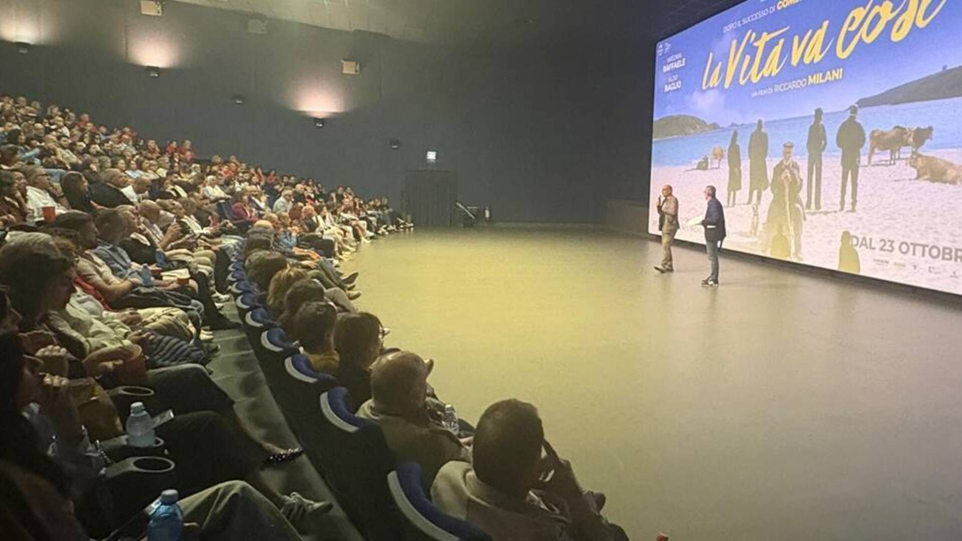 Oristano accoglie con il tutto esaurito Riccardo Milani e l’anteprima de “La vita va così”