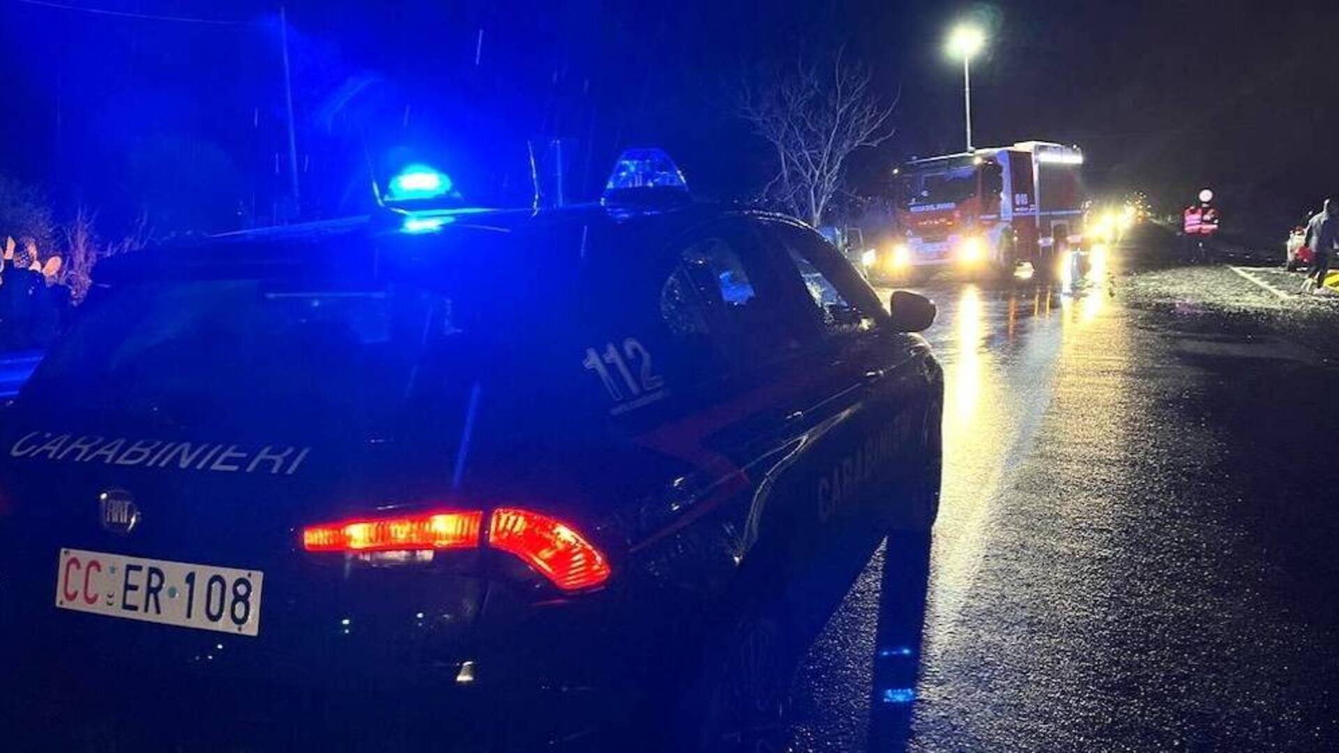 Quattro feriti nello scontro tra un’auto e una moto carrozzella