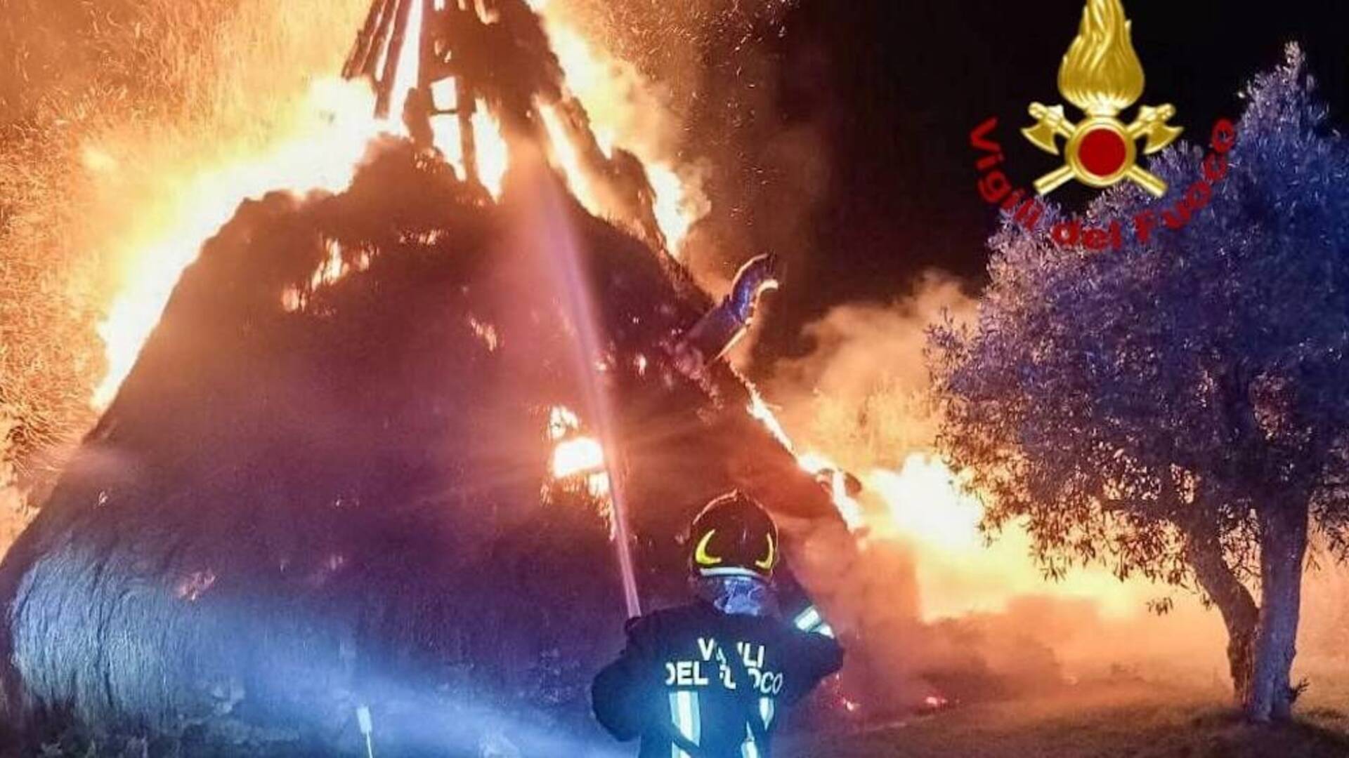 Incendio distrugge “su pinnettu” più grande della Sardegna