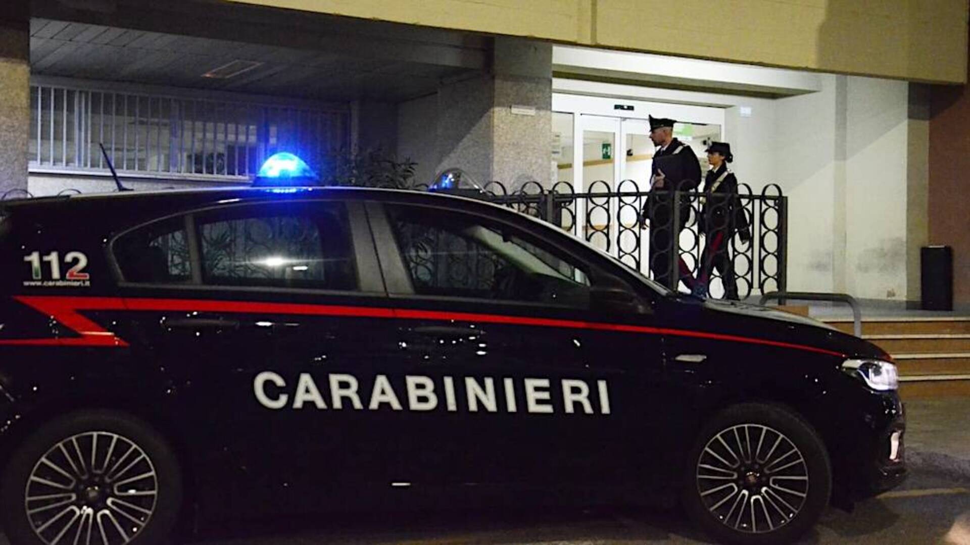 Arrestato dopo aver terrorizzato donne e residenti con molestie e minacce di morte