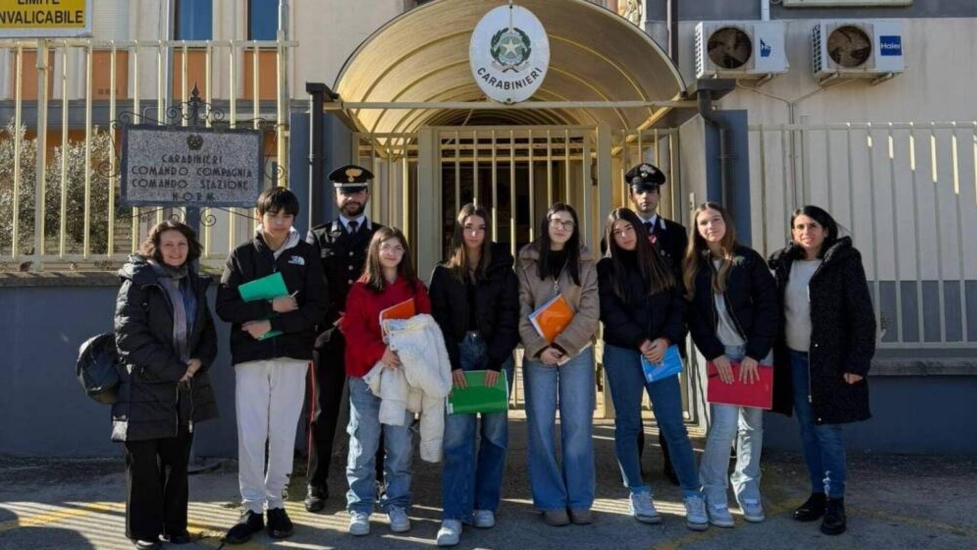 La caserma diventa laboratorio didattico: gli studenti del liceo di Villacidro incontrano i carabinieri