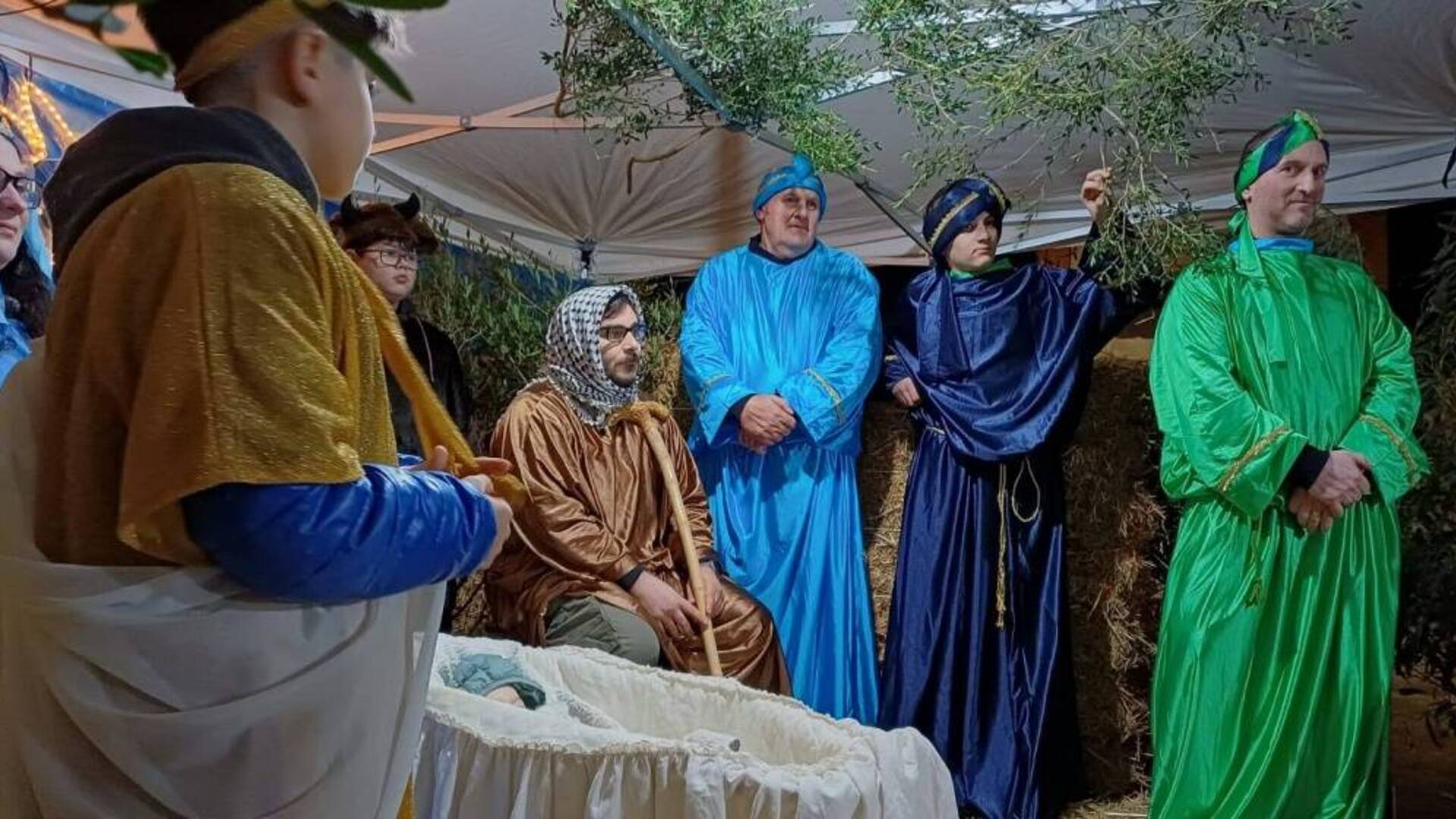 La magia del presepe a Luri, con una serata in comunità – Foto