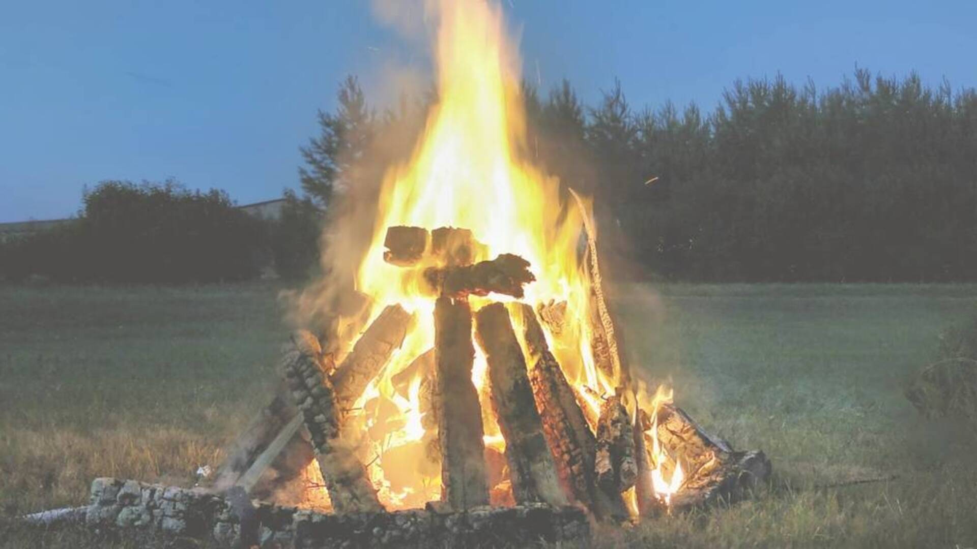 Arcidano rinnova i riti in onore di Sant’Antonio: falò e balli