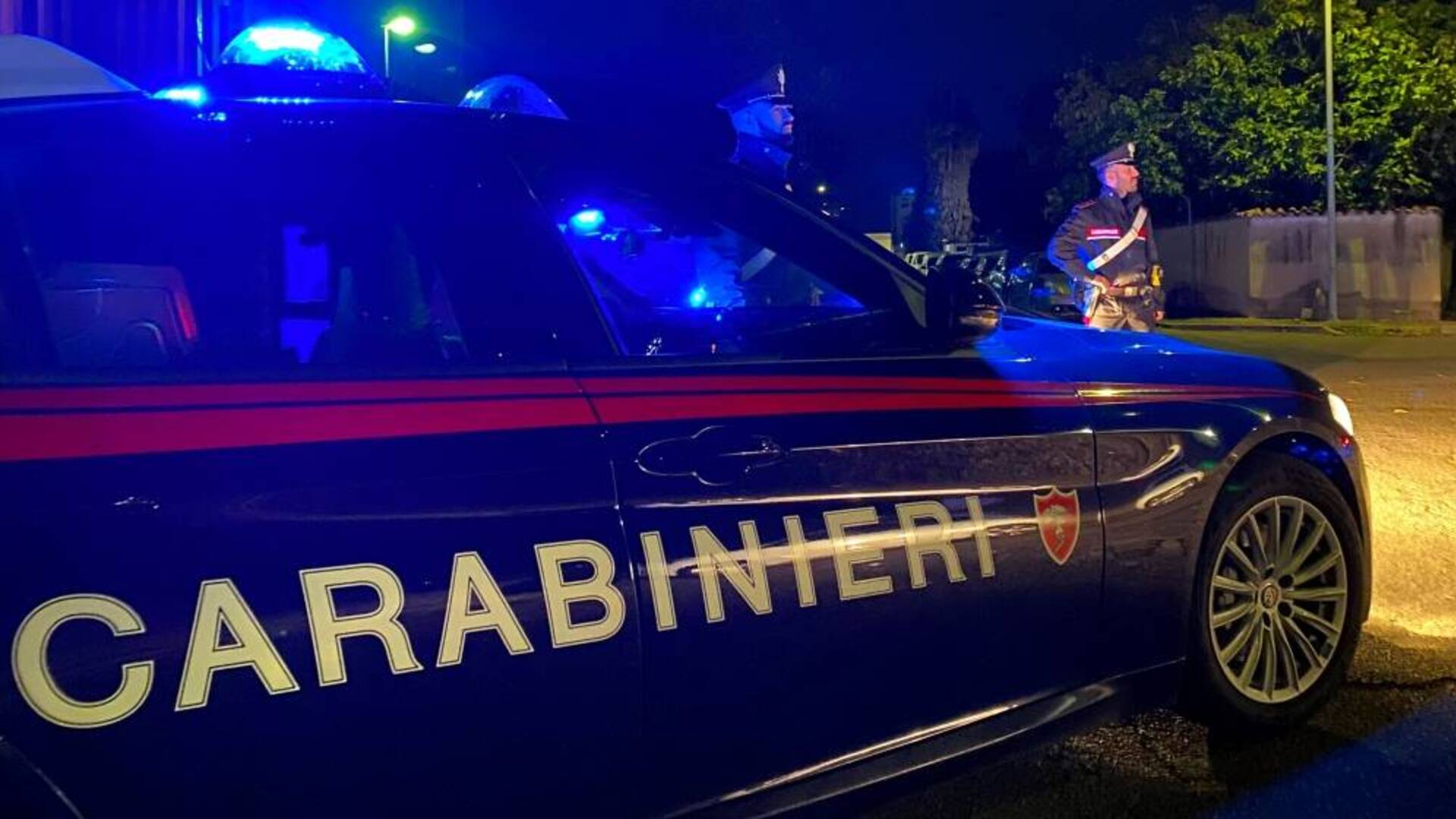 Tenta un furto e prova a corrompere i carabinieri con l’oro rubato: arrestato