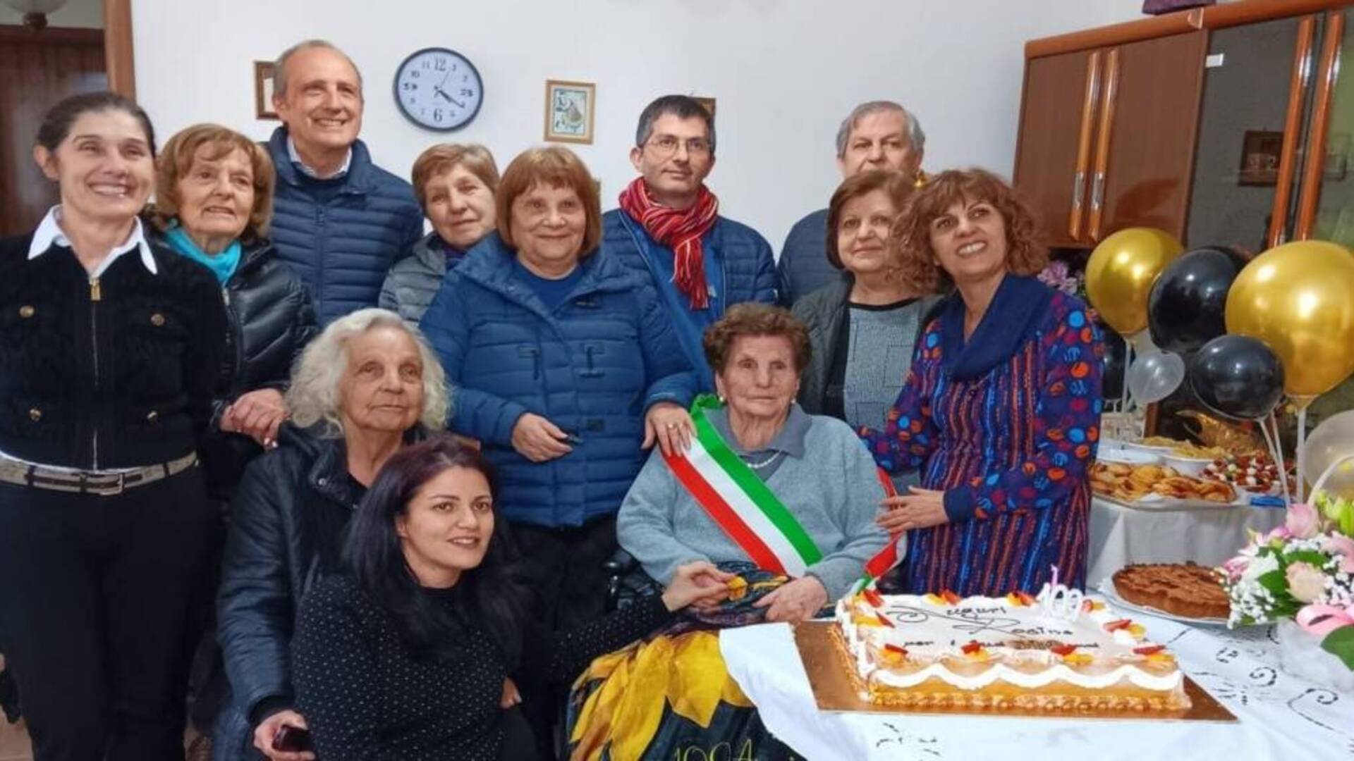 Grande festa ad Arbus per i 100 anni di Rosina Cancedda: tanti auguri!