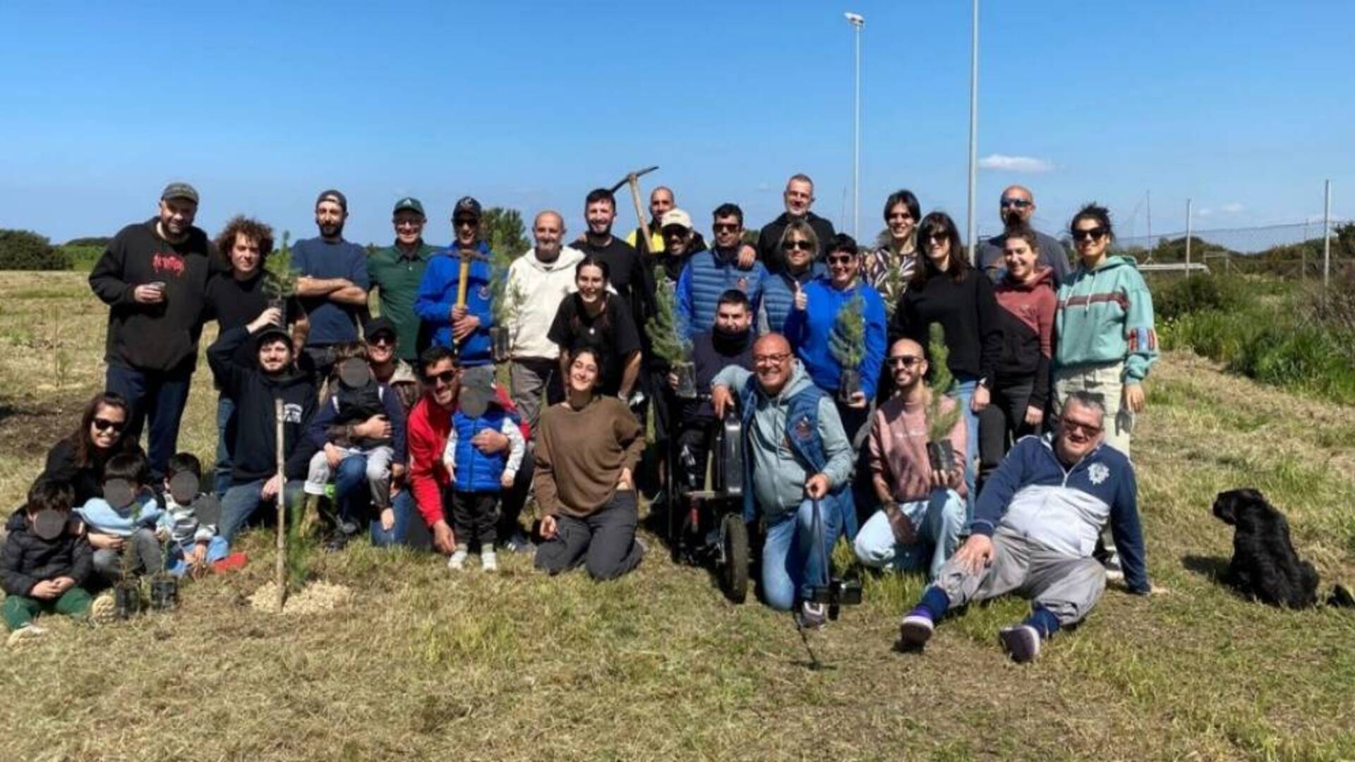 Quasi 200 piante in più nella pineta di Marceddì grazie all’impegno della comunità