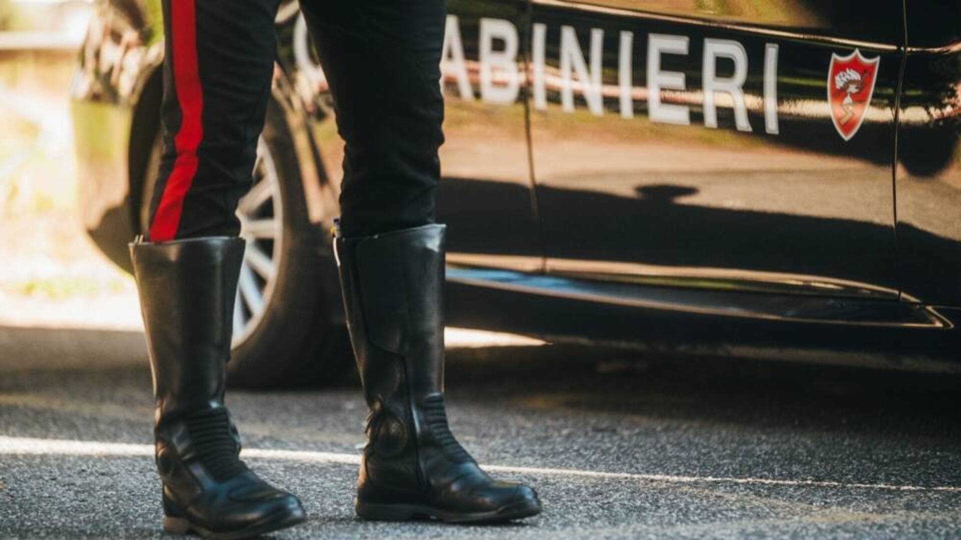 Incidente durante il recupero di un’auto rubata a Terralba: coinvolti i carabinieri
