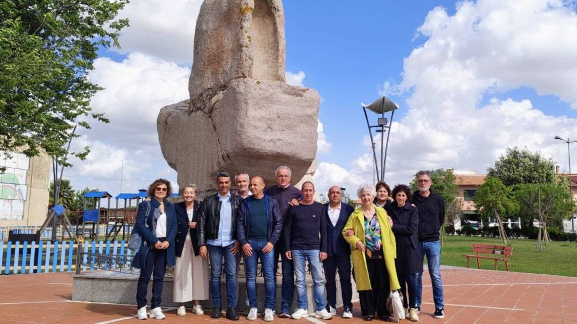 Teatro per la scuola: quarant’anni dopo ancora insieme per festeggiare il premio nazionale conquistato nelle Marche