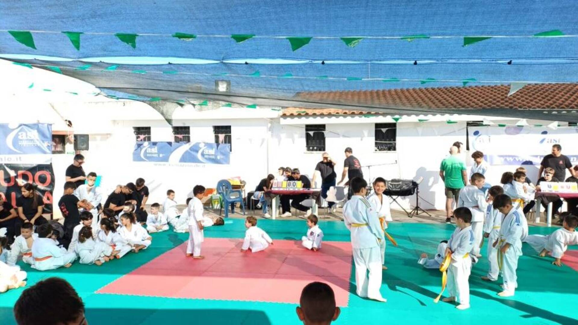 Piccoli atleti da tutta l’Isola sul tatami per l’evento “Judo in festa” – Foto