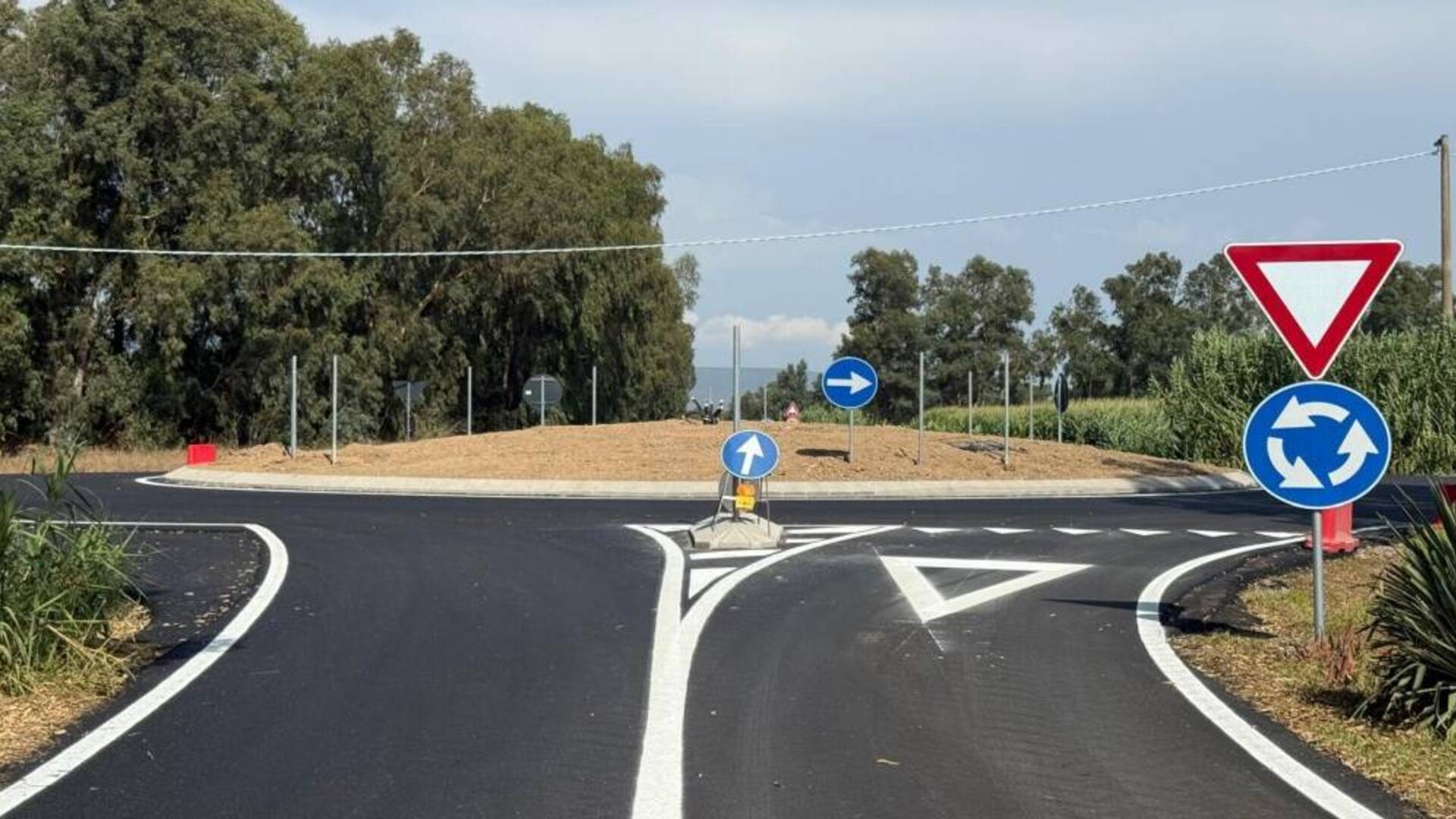 Conclusi i lavori della rotonda: via il pericoloso incrocio ad Arborea, teatro di numerosi incidenti