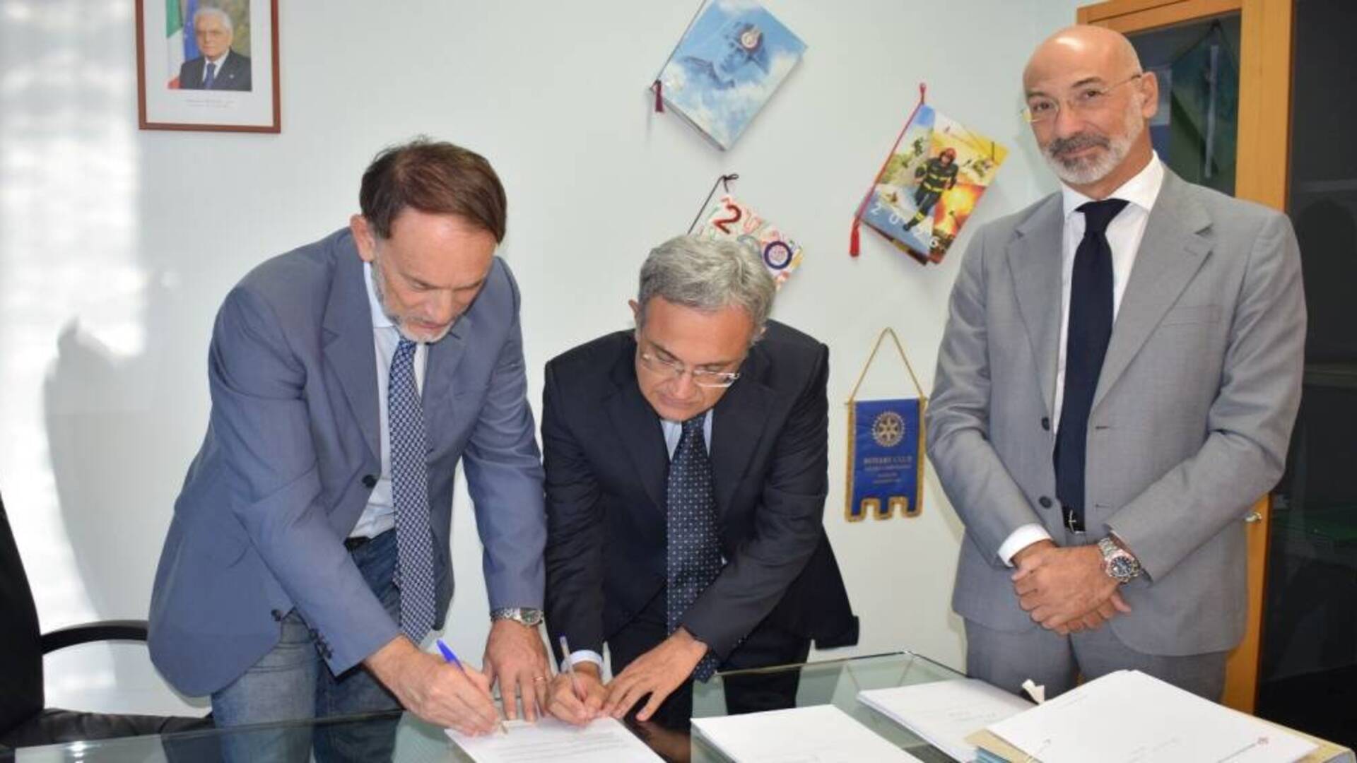 Da sinistra il direttore generale Joseph Polimeni, il dottor Stefano Cossa e il direttore sanitario Raimondo Pinna