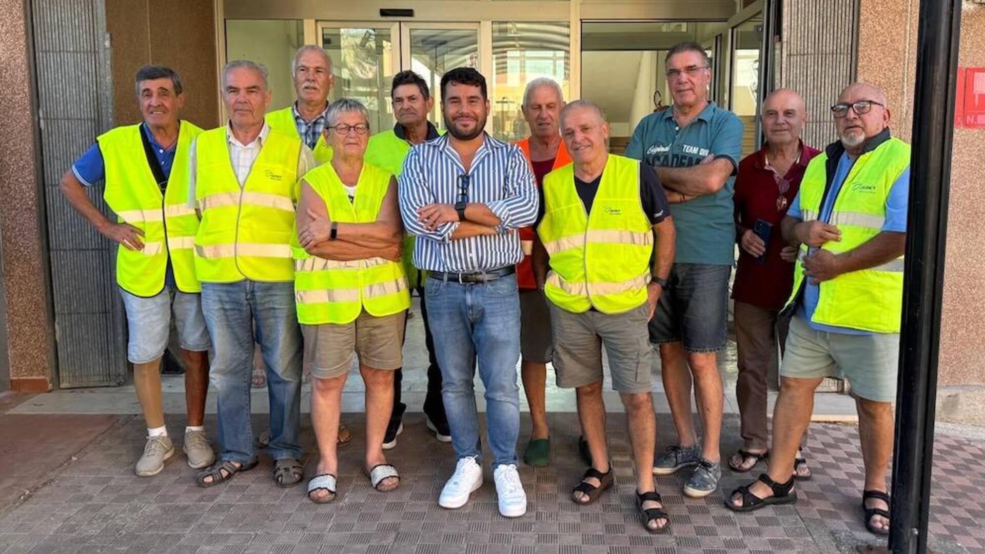 Tornano i nonni vigili per aiutare gli studenti all’ingresso e all’uscita da scuola