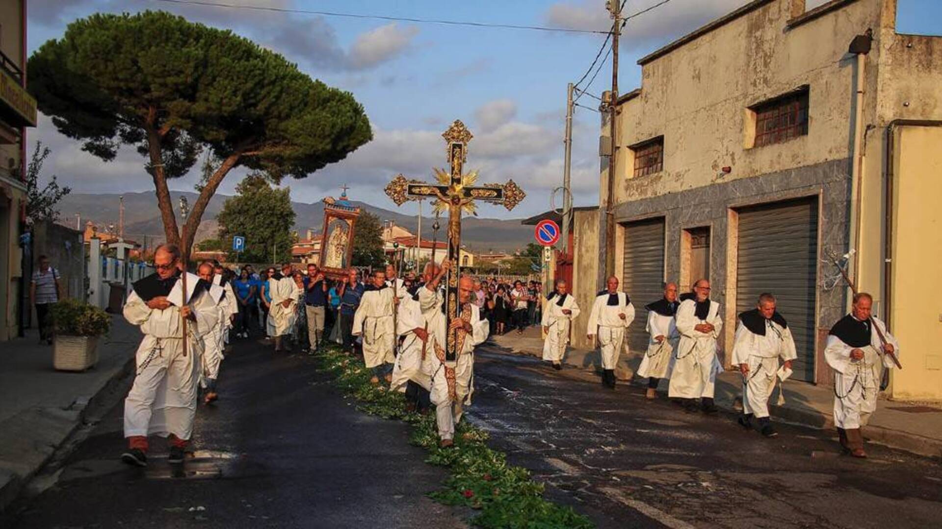 Marrubiu festeggia la Madonna del Rimedio: devozione, tradizione e concerto di Alborosie