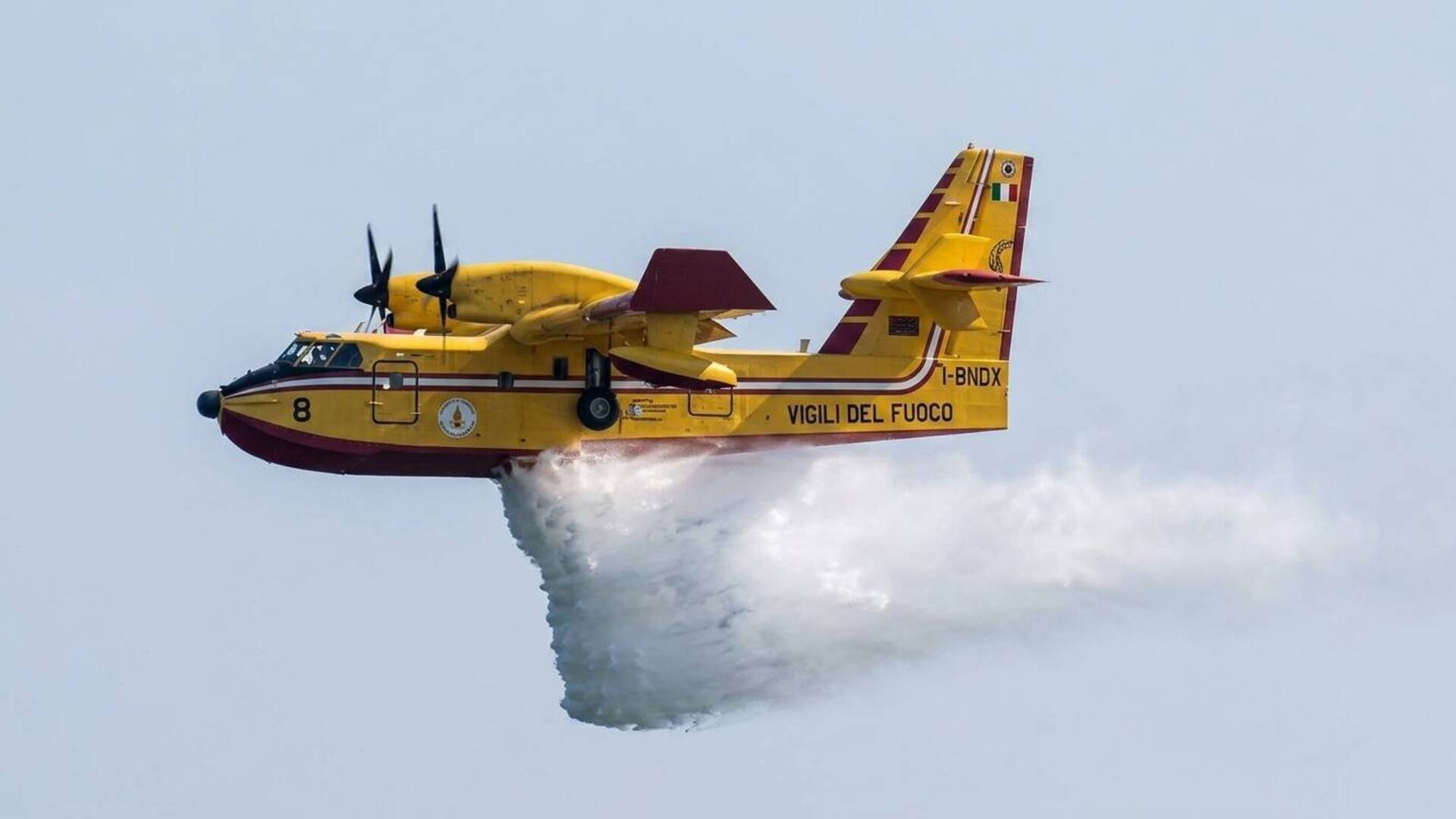 Pericoloso incendio tra Guspini e Pabillonis, in azione  elicotteri e due aerei